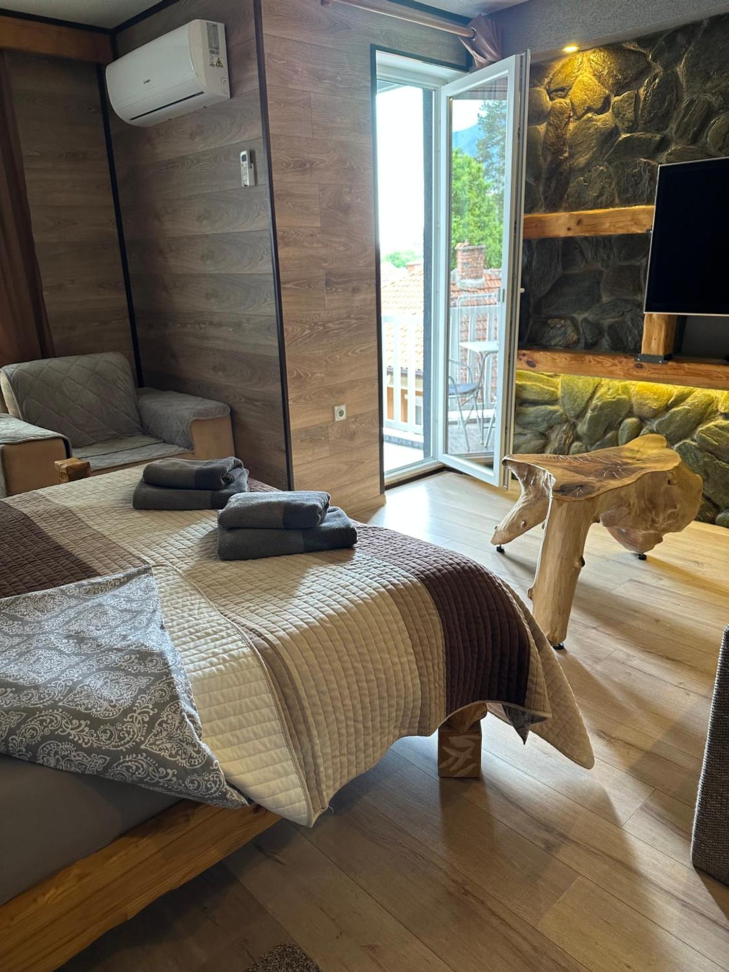 Apartments Park 2016 Surdulica Dış mekan fotoğraf